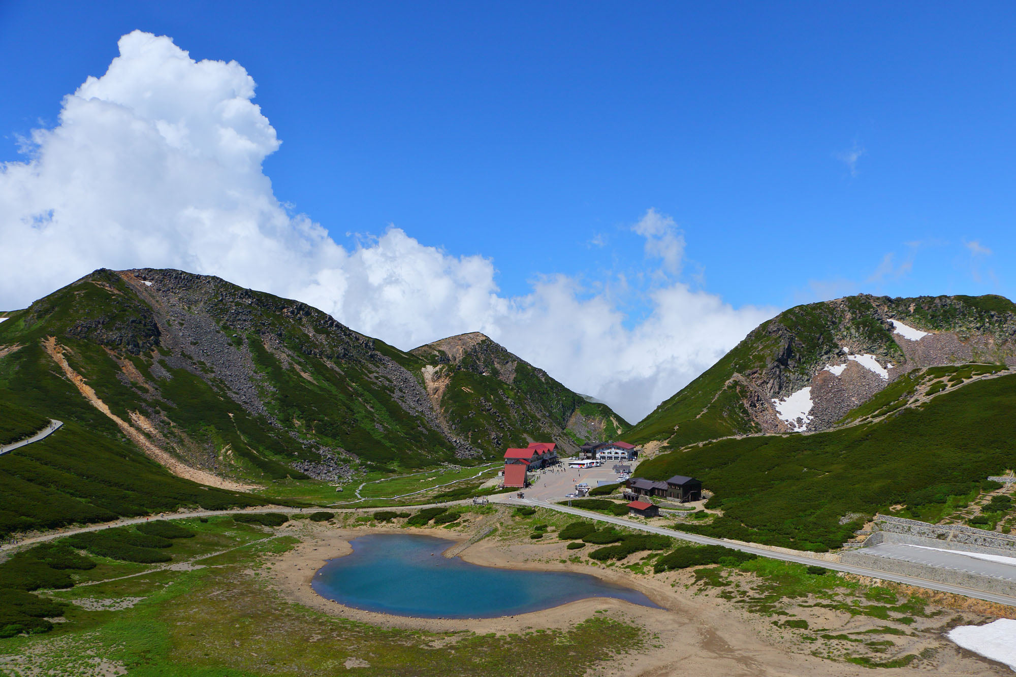 乗鞍畳平バスターミナルからの風景