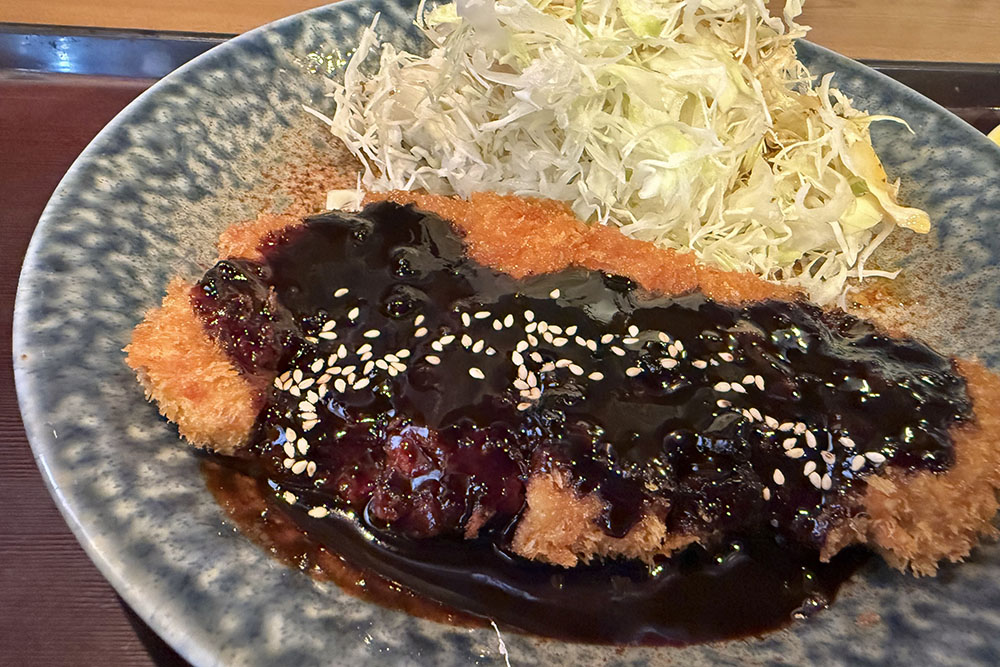 八丁味噌を使った味噌カツうまかった。