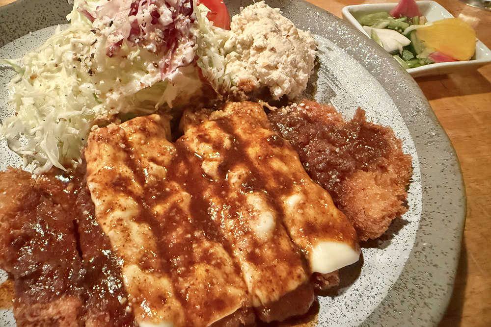 長野で出会ったうまいデミチーズカツ